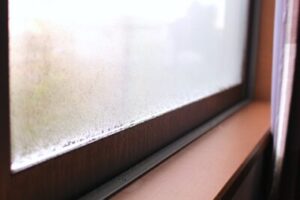 「窓の結露」にサヨナラ!原因と今日からできる対策