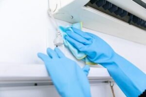 スイッチ・エアコン等の黄ばみ、諦めないで!原因と除去法を解説