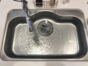 月1回だけで簡単 詰まり予防。キッチン排水口のお掃除術